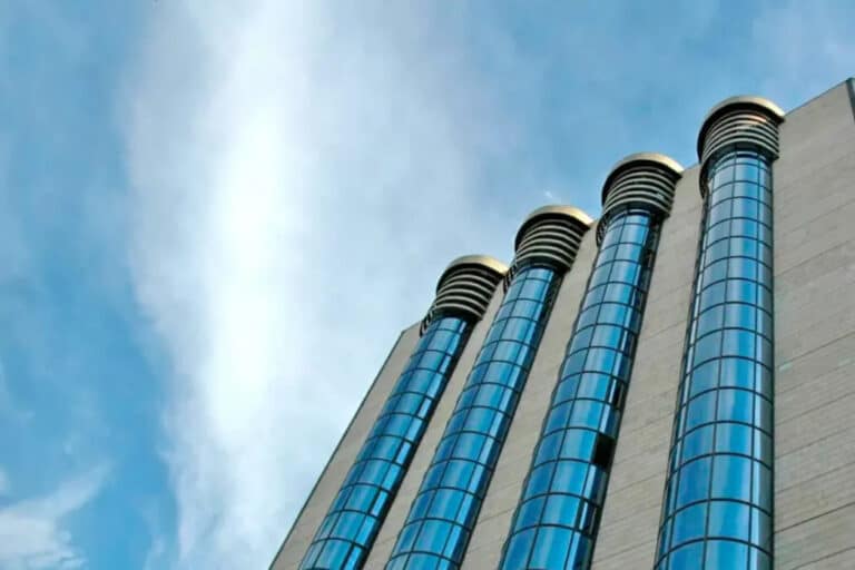 Markaziy bankning valyuta bozoridagi faol ishtiroki hanuz saqlanib qolmoqda — ekspert