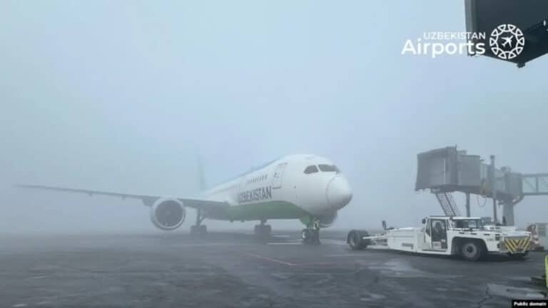 Quyuq tuman ko‘plab aviareyslar jadvalini izdan chiqardi