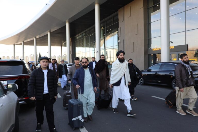 Афганские горняки повышают квалификацию в Узбекистане