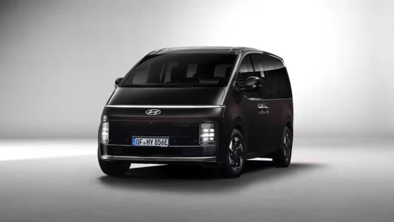 Yangi Staria Electric elektromobili namoyish qilindi — foto