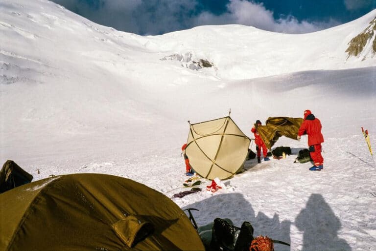 Pomir tog‘larida o‘sib borayotgan muzlik topildi