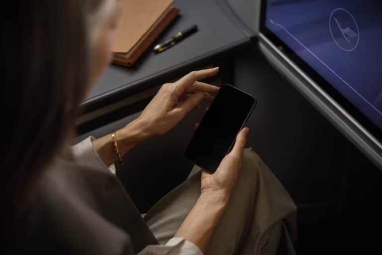 Lufthansa barcha samolyotlarini Starlink  interneti bilan jihozlaydi