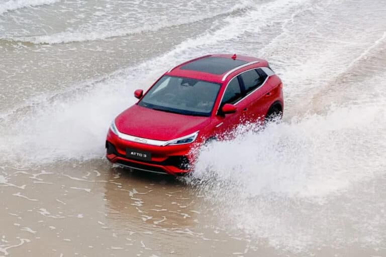 2025-yilda Xitoyda qaysi avtomobillar eng ko‘p sotildi — top-10 talik