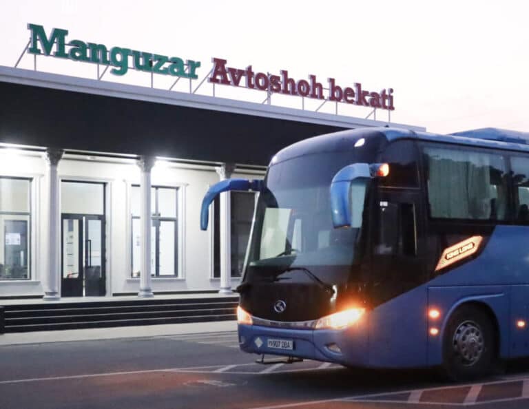 Termiz – Denov yo‘nalishida avtobus qatnovi ishga tushirildi — yo‘l haqi 10 ming so‘mdan boshlanadi