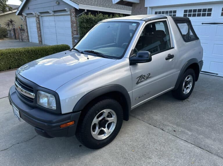 2003-yilgi Chevrolet Tracker 18 ming dollarga sotildi