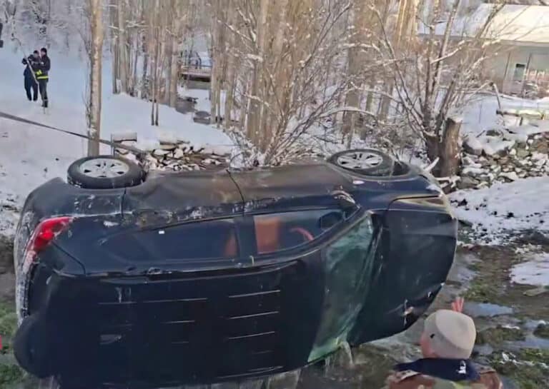 Zominda Tracker soylikka tushib ketdi — video