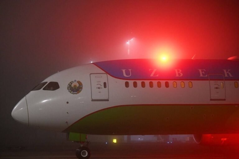 Shavkat Mirziyoyev Shveysariyaga yetib bordi