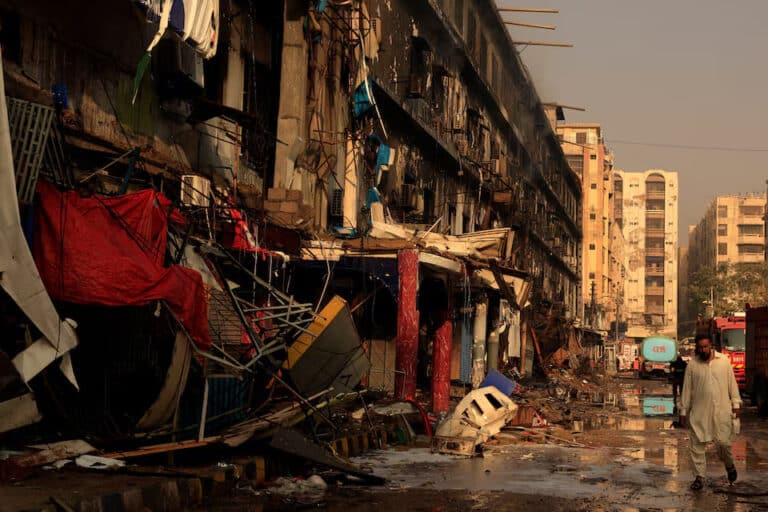 Pokistonda sodir bo‘lgan yong‘in qurbonlari soni 50 kishiga yetdi