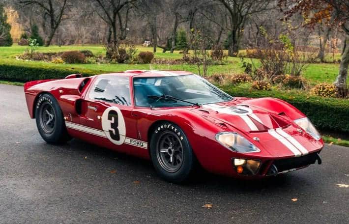 60 yillik Ford GT40 superkari auksionda 12 million dollarga sotildi