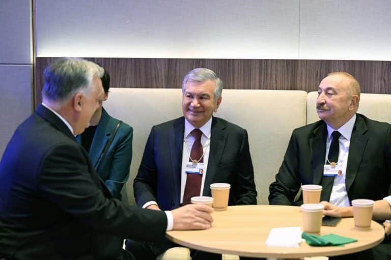 O‘zbekiston, Ozarbayjon va Vengriya rahbari uchrashdi