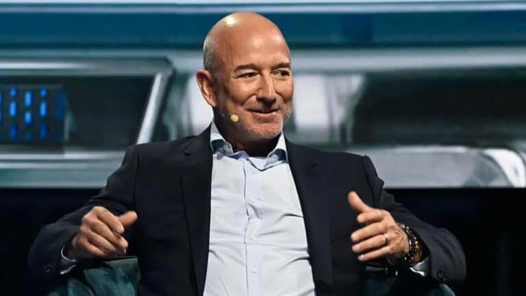 Jeff Bezos yangi sun’iy yo‘ldosh internet loyihasini taqdim etdi — TeraWave
