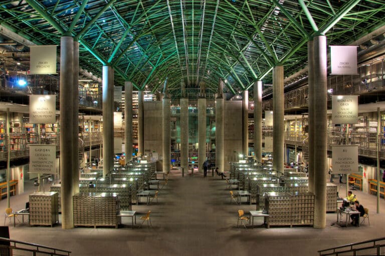 Polshadagi universitet Andijondagi filialiga 2,3 million dollar sarmoya kiritadi