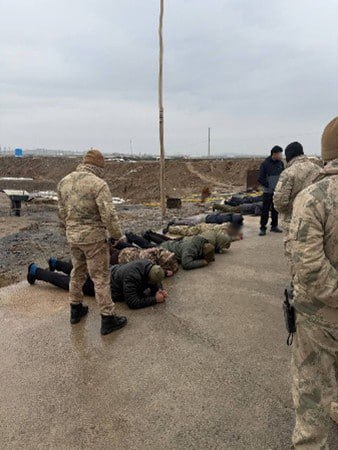 Navoiyda noqonuniy tarzda oltin qaziyotganlar ushlandi