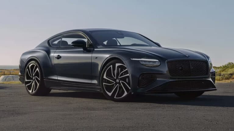 Bentley kompaniyasi yangi avtomobilini taqdim etdi