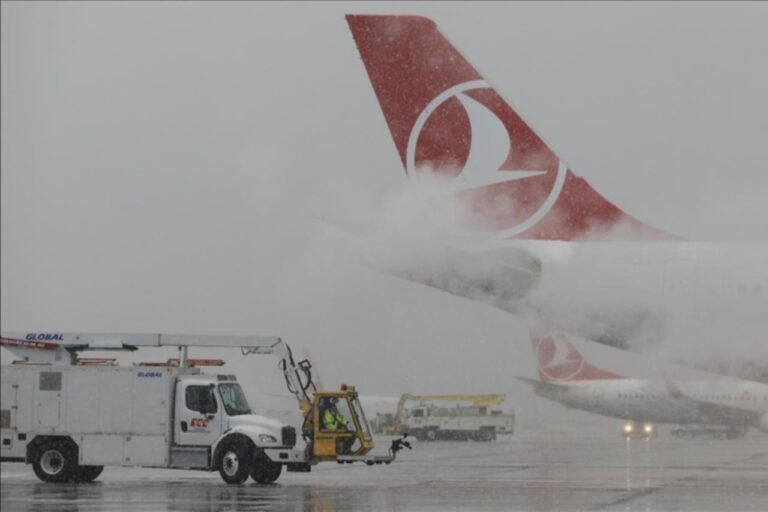 Turkish Airlines noqulay ob-havo tufayli Istanbuldagi 54 ta reysni bekor qildi
