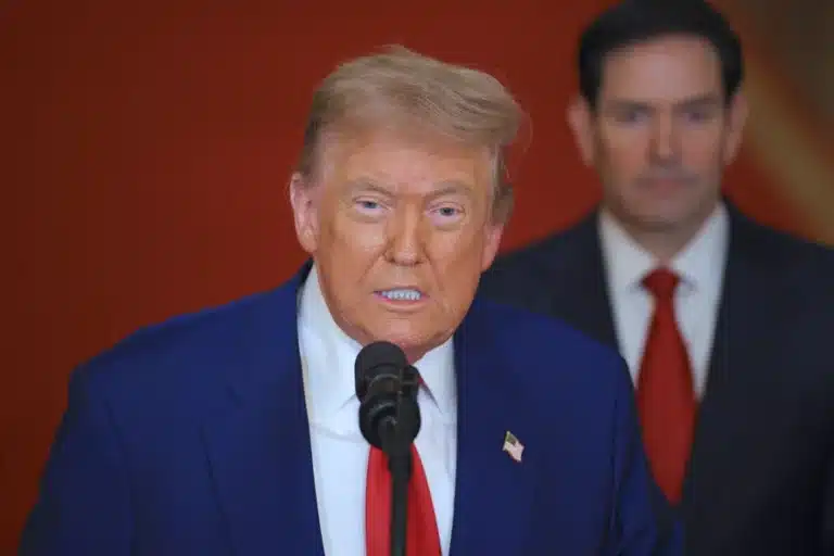 Дональд Трамп: пришло время поискать новое руководство в Иране