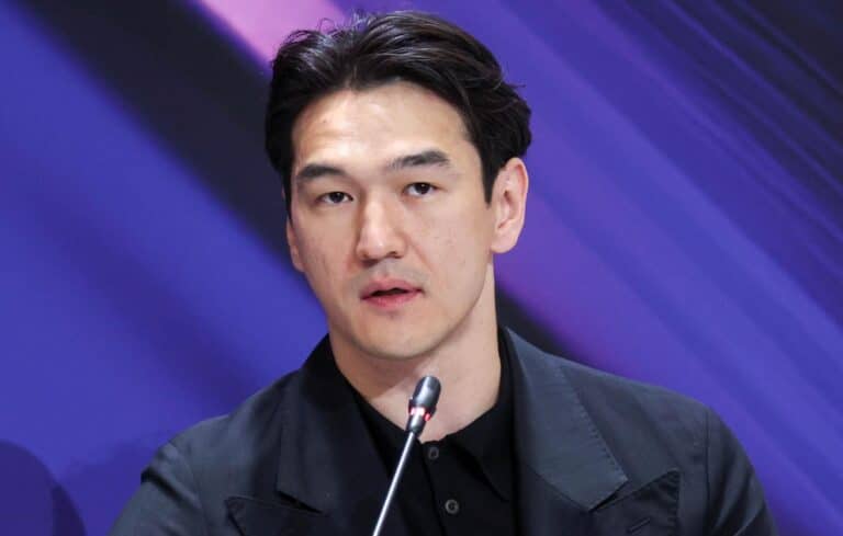 Комику Нурлану Сабурову запретили въезд в Россию на 50 лет