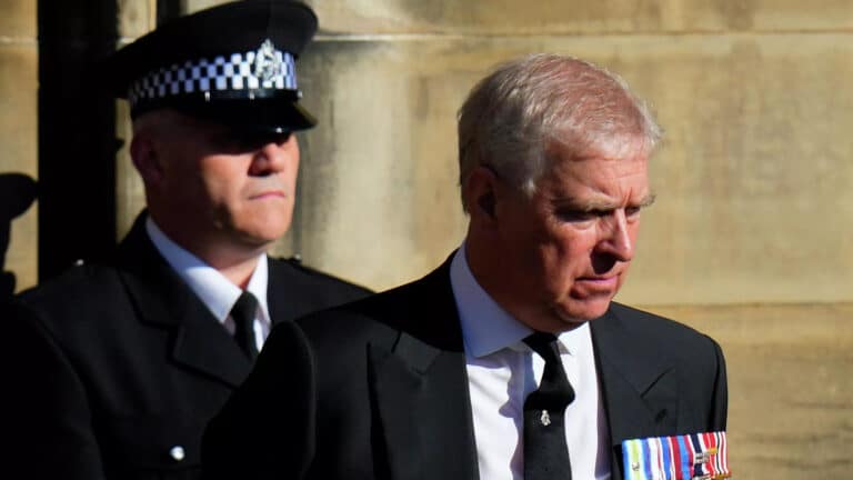 Экс-принца Эндрю отпустили из-под стражи