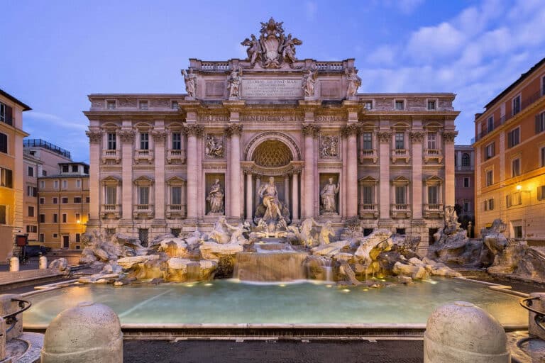 Rimdagi Trevi favvorasiga kirish pullik bo‘ldi