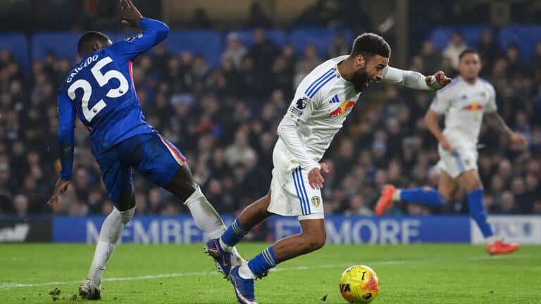 Челси упустил победу над Лидсом в Лондоне