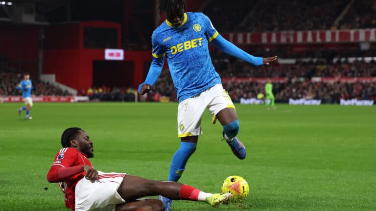 Ноттингем Форест додавил Вулверхэмптон, но счет не открыт