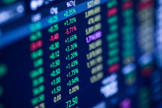 Fond bozori: qaysi aksiyalar qimmatlashib, qaysilari arzonlashdi