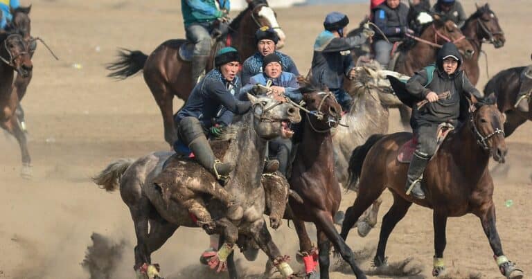 Турнир по аламан улаку в Оше собрал более 30 тыс. зрителей