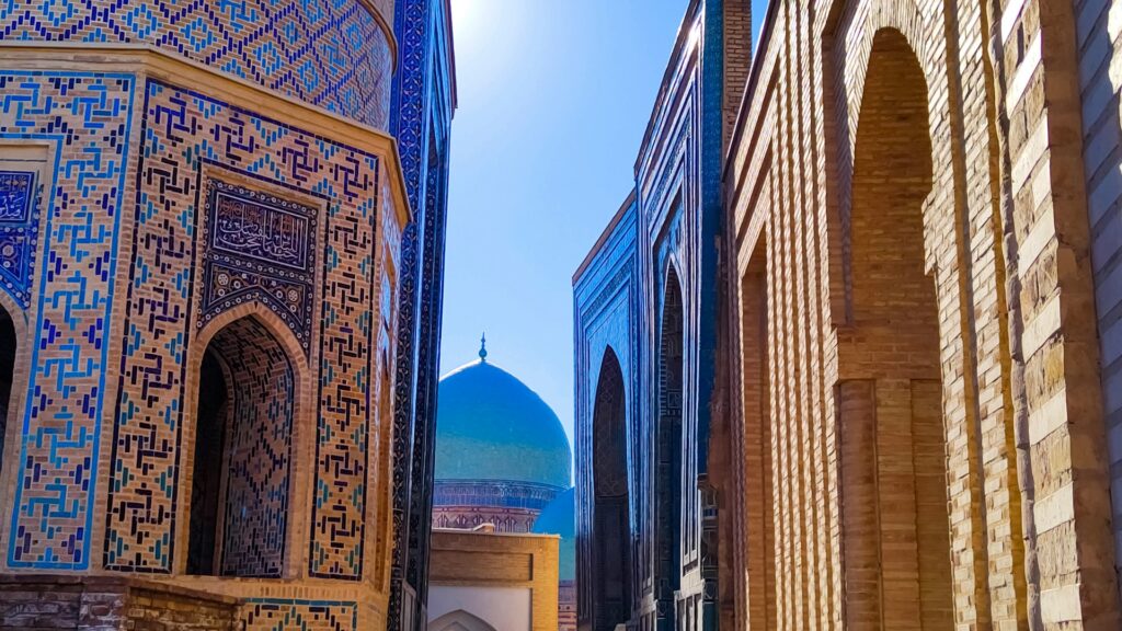 Узбекистан посетили 950 тыс. туристов в январе 2026 года