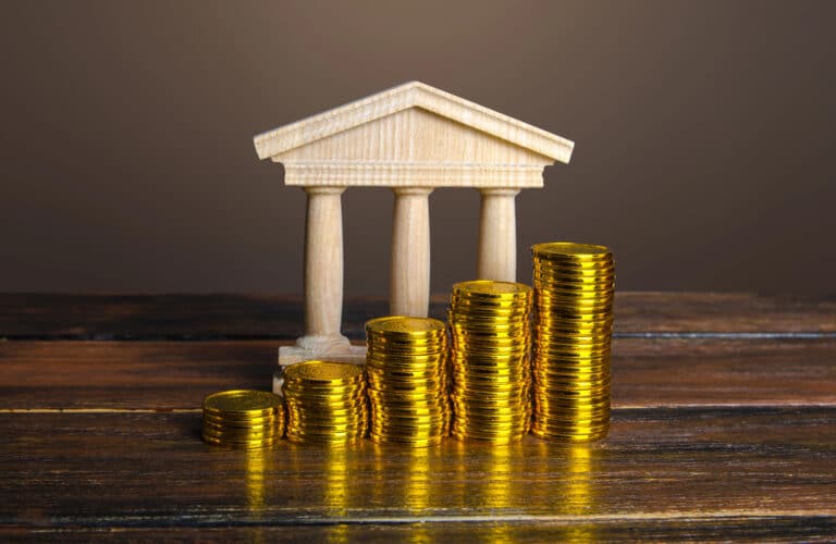 Рынок оценил SQB в $640 млн, а «Ипотека-банк» — в $666 млн: кто дороже на бирже