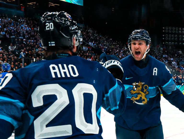 Финляндия уничтожила Италию 11:0 на Олимпиаде — голевой шторм в Милане