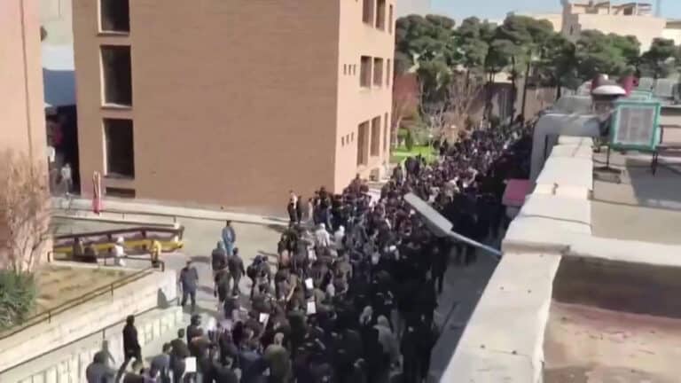 Renewed University Protests Erupt in Iran as Geopolitical Tensions Escalate