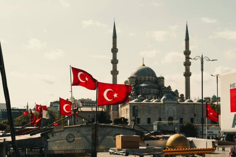 Турпоток из Узбекистана в Турцию за год вырос на 17,4%