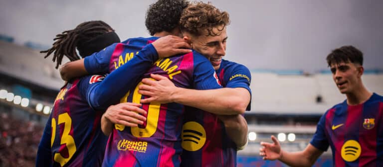 Феерия на «Монжуике»: Барселона потопила желтую субмарину