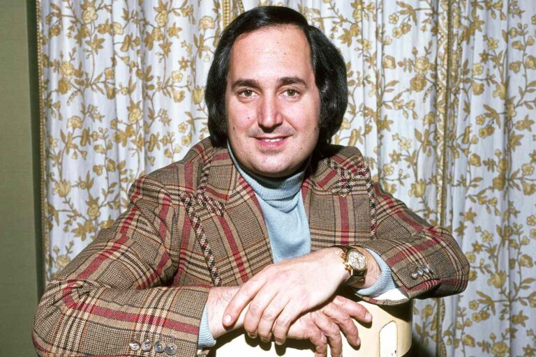 Neil Sedaka, Legendary 1950s and 60s Singer-Songwriter, Dies Aged 86