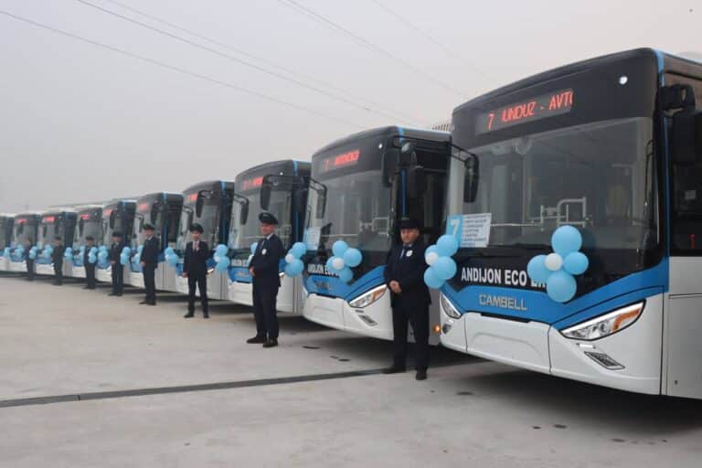 В Андижан доставили 40 новых электробусов