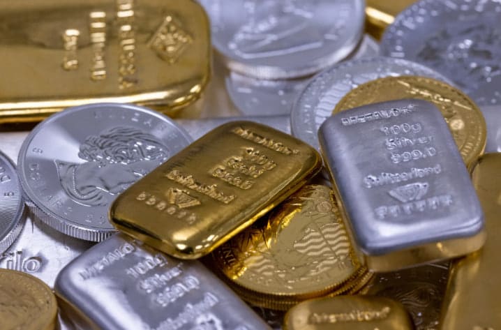 Xitoylik treyderlar oltin va kumush narxlarining pasayishiga sabab bo‘ldi — Bloomberg