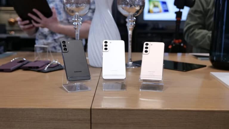 Samsung Galaxy S22 seriyasi uchun oylik yangilanishlarni to‘xtatdi