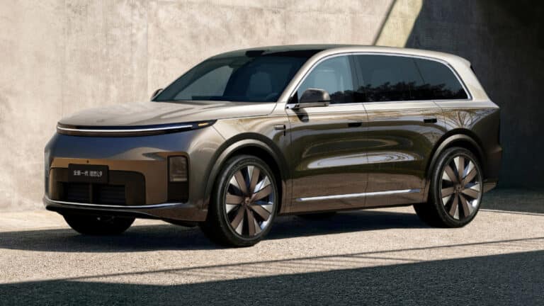 Li Auto yangi L9 Livis flagman krossoverini taqdim etdi