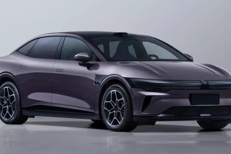 Zeekr 007 va 007 GT avtomobillari qanday yangilanadi