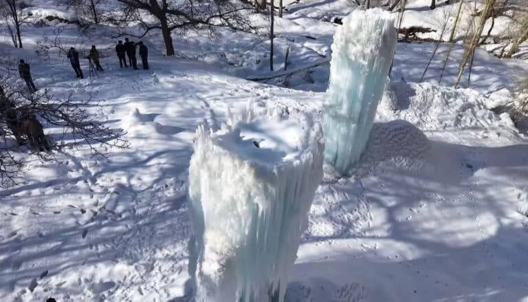 Qashqadaryoda suv tanqisligiga qarshi sun’iy muzliklar barpo etildi — video