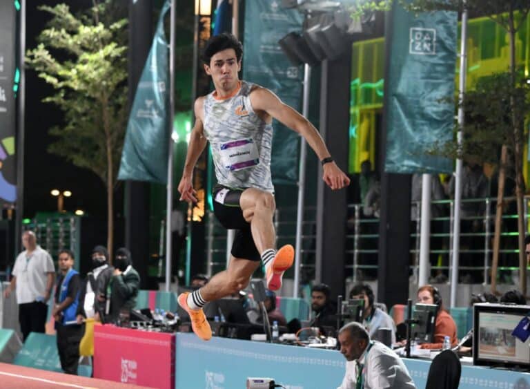 Легкоатлеты Узбекистана выиграли золото и серебро на турнире в Турции