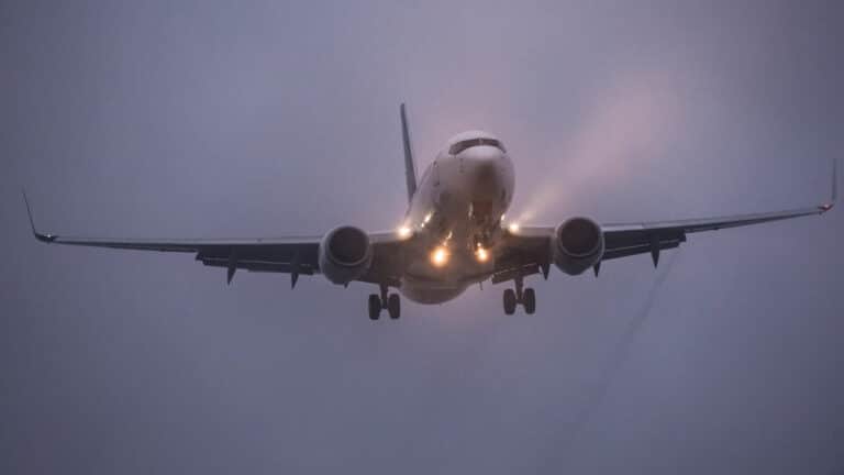 Toshkent aeroportida tuman sababli reyslar muqobil aerodromlarga yo‘naltirildi