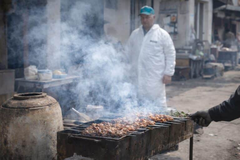 Toshkentdagi somsa va shashlikxonalar faoliyati nazoratga olindi