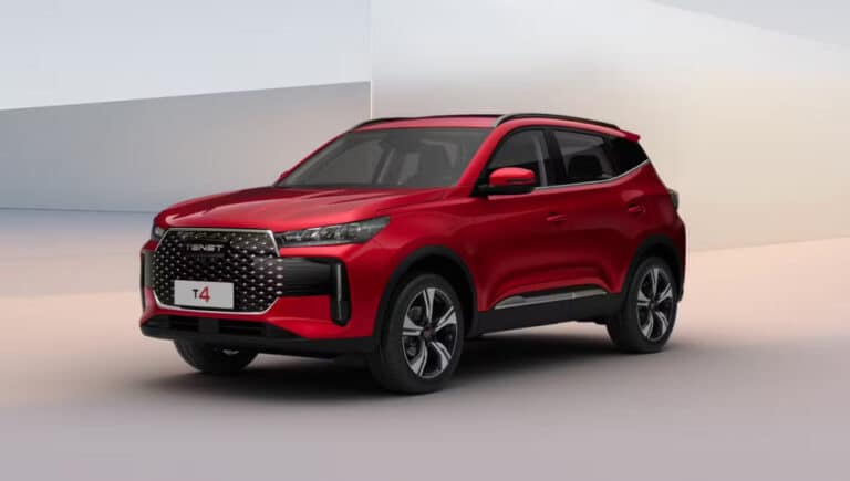 Rossiyada eng arzon 5 ta mahalliy avtomobil e’lon qilindi