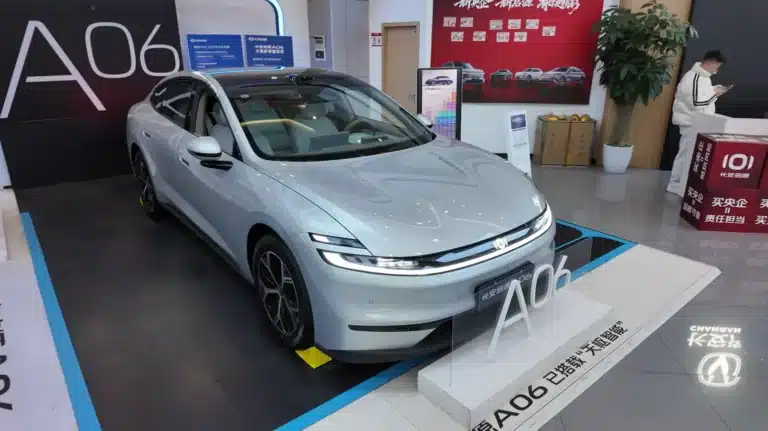 Xitoyda yangi turdagi akkumulyatorga ega elektromobil namoyish etildi