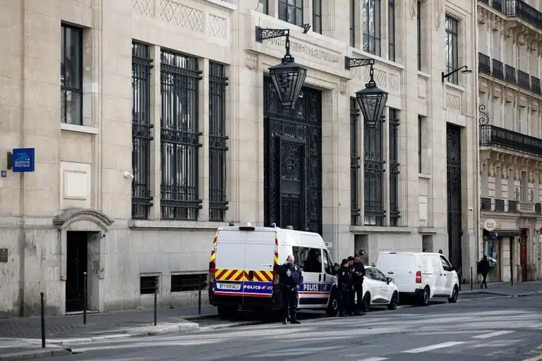 Three Arrested Over Suspected Foiled Bomb Plot at Bank of America in Paris