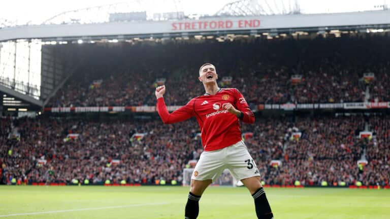 МЮ вырвал победу у Кристал Пэлас и поднялся в топ-3 АПЛ