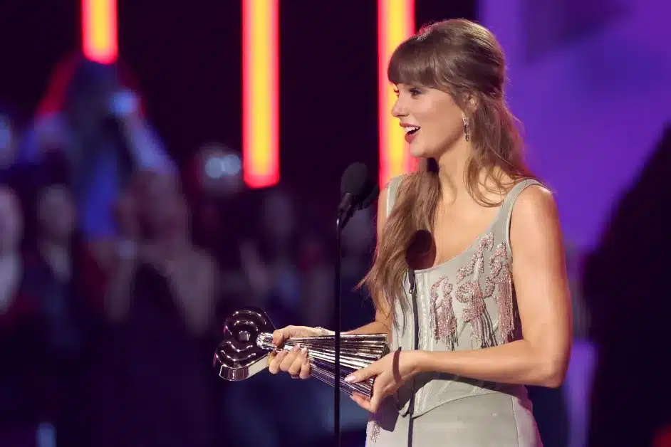 Taylor Swift Dominates 2026 iHeartRadio Music Awards With Seven Wins