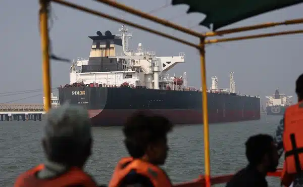 Eron Hormuz boʻgʻozi orqali oʻtish uchun toʻlov joriy qildi — manba