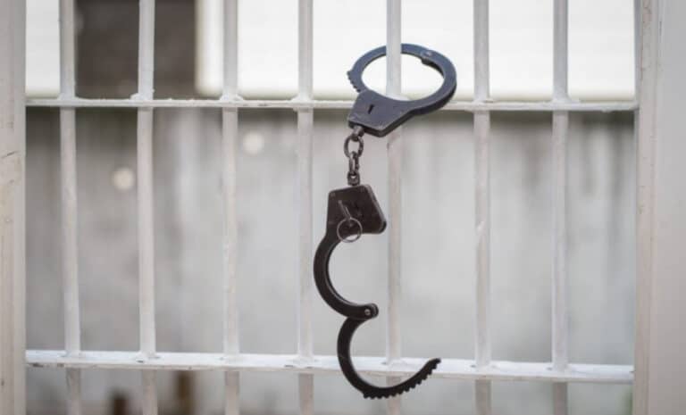 К Рамазан хайиту и Наврузу Мирзиёев помиловал более 300 человек